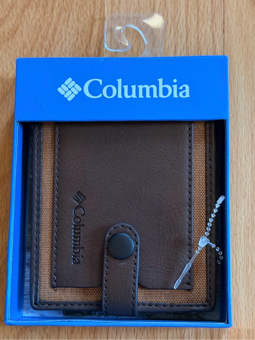 Columbia Dark Brown & Tan Trifold Card Holder